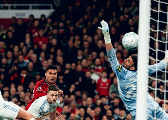 Ladeni Leeds United di Old Trafford, Manchesater United Keok 1-2