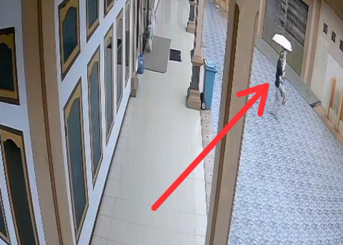 Pria Bertopi Coklat Cabuli Bocah Perempuan 8 Tahun di Masjid 