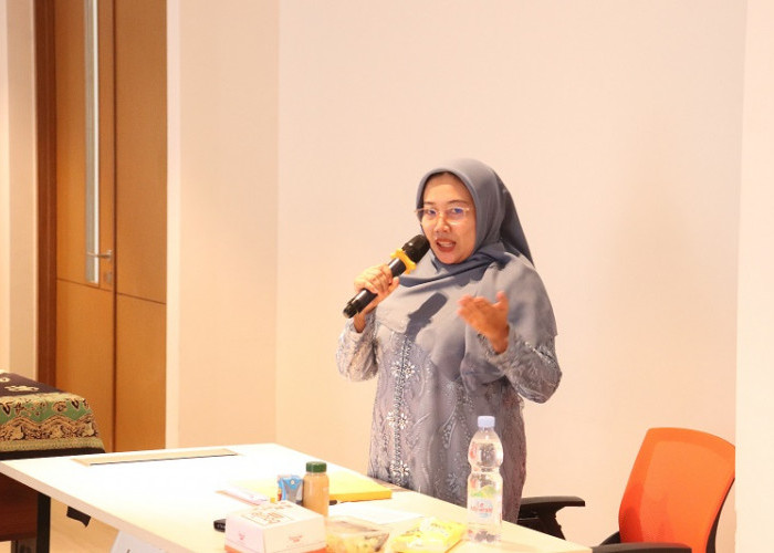 Kuasai Hasil Penelitian, Tri Lestari lulus dengan Nilai A dan Berhasil Raih Gelar Doktor Ilmu Ekonomi FEB-UNJA