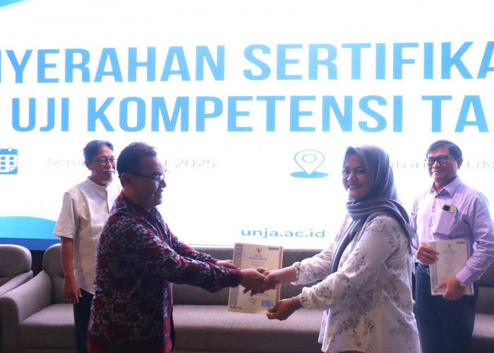 UNJA Serahkan Sertifikat BNSP kepada 355 Peserta Uji Kompetensi 2024