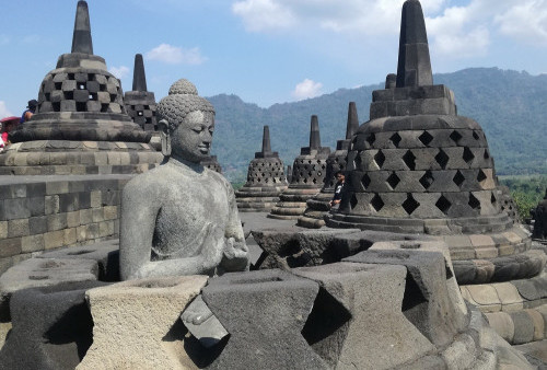 Hari Raya Waisak, Candi Borobudur Tetap Terima Wisatawan 