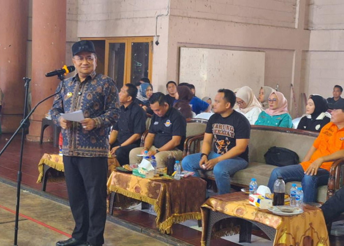 Kejurkot Tarung Derajat Kota Jambi Ditutup, Maulana Serahkan Alat Latihan Boxing