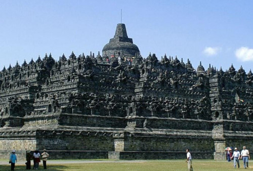 Tarif Naik Candi Borobudur Tetap Rp 50 Ribu