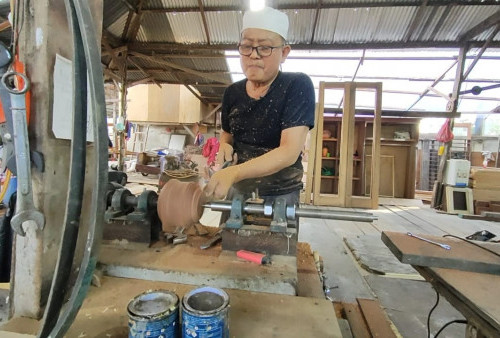 Kisah H. Murni Menjaga Tradisi Permainan Gasing di Kuala Tungkal, di Tengah Derasnya Teknologi
