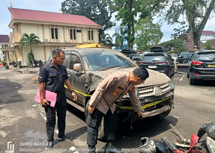 Mobil Pajero Tabrak Pagar Mapolda Jambi, Pengemudi Positif Narkoba 