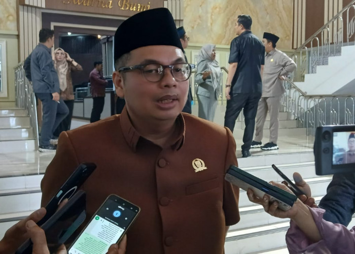 Ketua DPRD Kota Jambi Usul Seragam Sekolah Gratis, Maulana Langsung Setuju: 