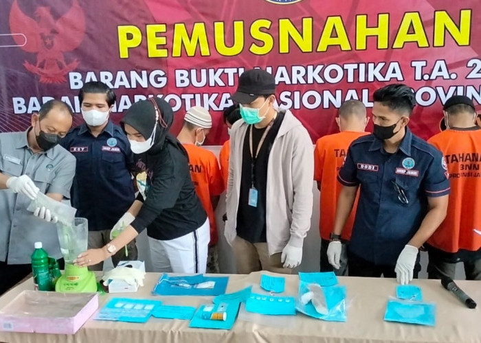 Barang Bukti Narkotika Jenis Sabu, Ganja dan Ekstasi Dimusnahkan BNNP Jambi