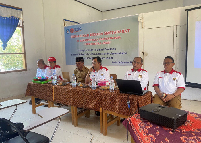 Perkuat Profesionalisme Guru, Tim Doktor Kependidikan Unja Gelar Pelatihan Publikasi PTK di SMKN 11 Muarojambi