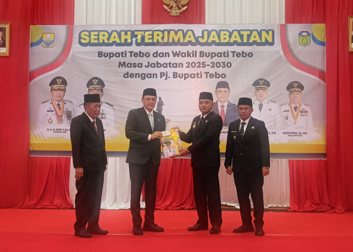 Wakil Gubernur Jambi Hadiri Serah Terima Jabatan Bupati dan Wakil Bupati Tebo Masa Jabatan 2025-2030