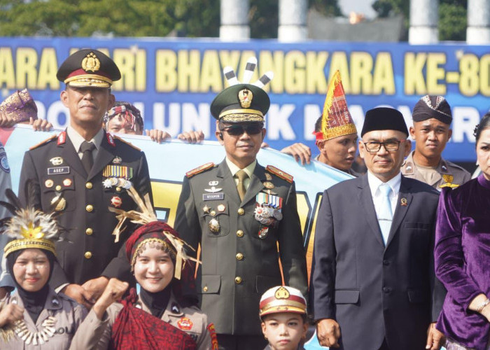 Danrem 042/Gapu Hadiri Upacara Hari Bhayangkara Ke-80, Perkuat Sinergitas TNI-Polri untuk Masyarakat