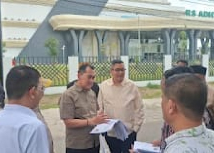 Kemas Faried Tinjau Pembangunan RS Adhyaksa, Soroti Akses Jalan dan Lampu Penerangan
