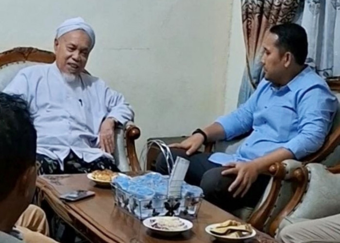 Jenguk Buya Satar, Bupati M. Syukur Berkisah Soal Misi Kemanusiaan di Sumatera