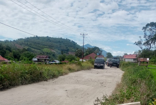 Jalan Kabupaten Kerinci Banyak Rusak, Dinas PU Sebut Anggaran Perbaikan Minus