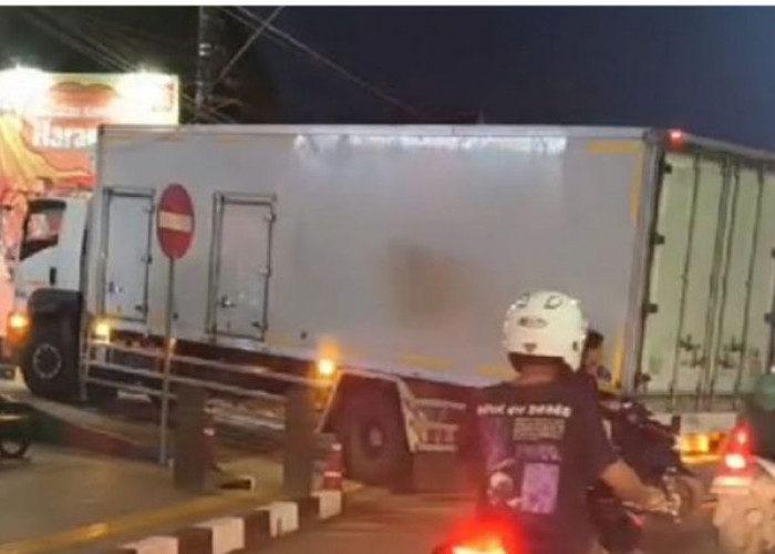 Truk Tronton Nekat Masuk Kawasan Kota Jambi, McDonald's Dilayangkan Teguran