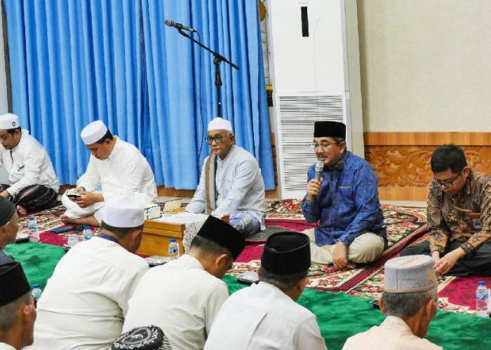 Hadiri Tausiah Ramadan, Bupati Anwar Sadat Ajak Warga Perkuat Kebersamaan dan Tingkatkan Kewaspadaan