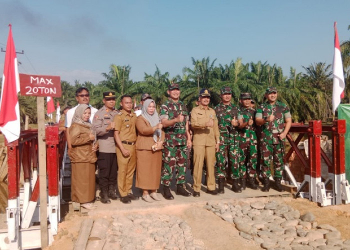 Sinergi PTPN IV PalmCo-TNI Bangun Jembatan Bailey, Akses 3 Desa Langkat Pulih