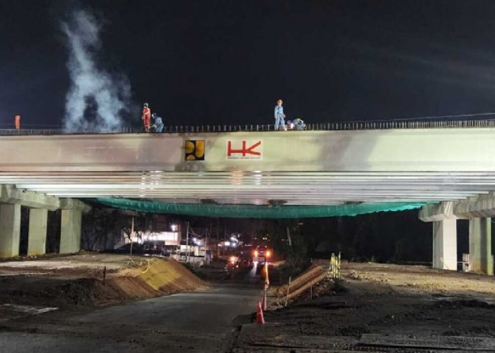  Sistem Buka Tutup Jalan Nasional Sebapo Berakhir, Pemasangan 14 Balok Girder Rampung