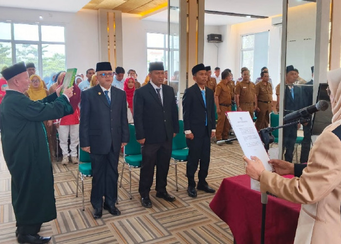 Tiga Pejabat Eselon II Pemkab Dharmasraya Resmi Dilantik, Berikut Nama-Namanya