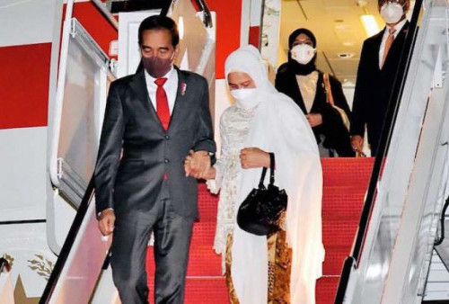 Di USA, Iriana Jokowi Kenakan Pakaian Muslimah. Imam Shamsi Ali: yang Sering Nyinyiri Kerudung Apa Kabar?