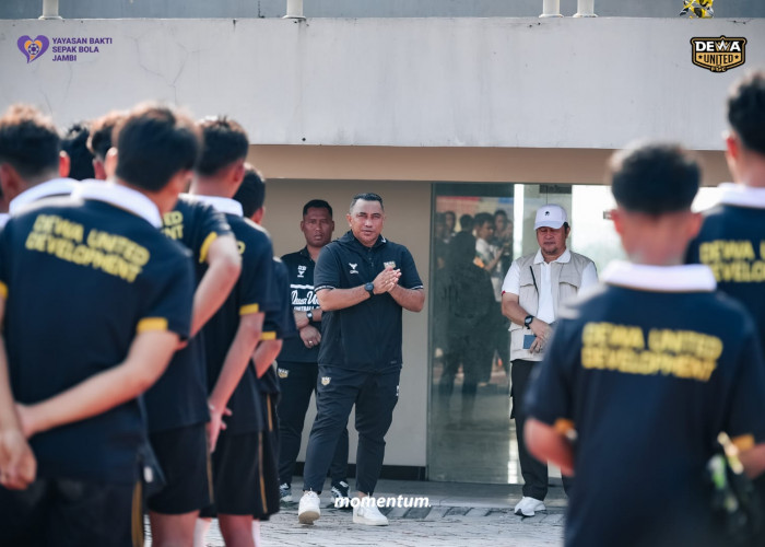 Seleksi EPA Dewa United di Stadion Swarna Bhumi Jambi : Coach Firman Utina Temukan Banyak Talenta Potensial
