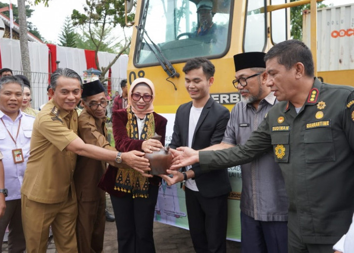 Sekda Sudirman Lepas Ekspor Pinang 36 Ton ke Bangladesh Senilai Rp. 1,3 Miliar