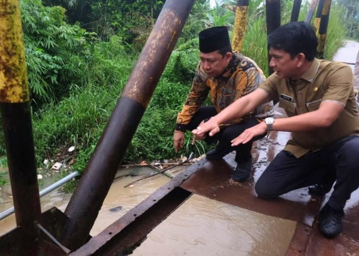 Bupati BBS Pastikan Jembatan Air Hitam Dibangun Permanen 2026