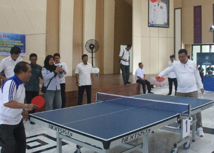 Wabup Katamso Buka Turnamen Tenis Meja Antarinstansi Semarakkan HUT ke-81 RI dan Hari Jadi Tanjab Barat