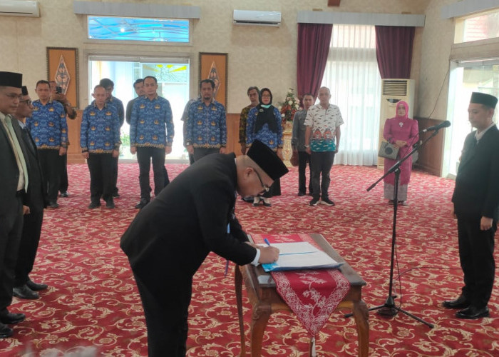 Tiga Pejabat Eselon II Tanjabtim Bergeser, Wabup Muslimin Minta Tak Terjebak Pola Kerja Lama