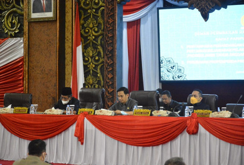 DPRD Sampaikan Pandangan Umum Fraksi, Terhadap Nota Pengantar Ranperda Pertanggungjawaban APBD 2022