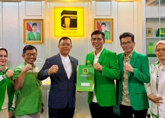Terima SK, Fadhil Arief Kembali Pimpin DPW PPP Jambi Periode 2025–2030