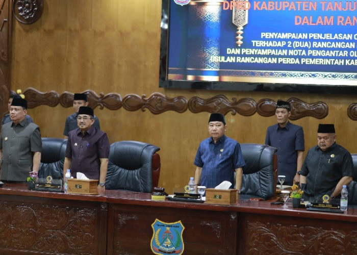 Bupati Anwar Sadat Sampaikan Nota Pengantar Dua Ranperda pada Rapat Paripurna DPRD