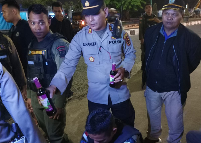 Puluhan Botol Miras Diamankan di Kawasan Sipin 