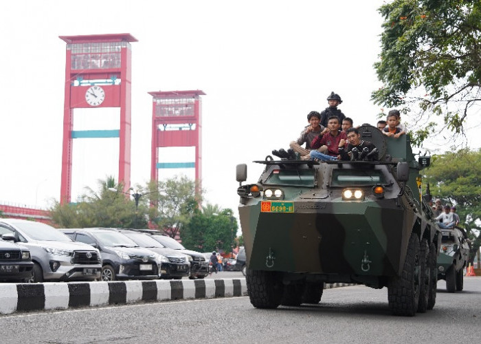 Keseruan, Joy Ride Naik dan Berkeliling Palembang dengan Alutsista Kodam II/Swj