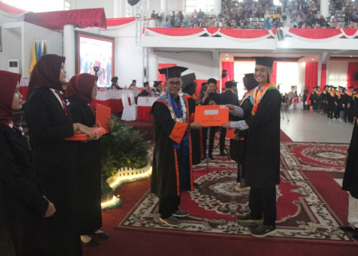 Wisuda ke-113 UNJA, 835 Lulusan Siap Mengabdi Untuk Bangsa