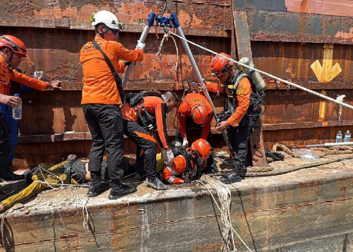 Tiga Pekerja Tewas Keracunan di Dalam Palka Tongkang KM TS Daya Niaso Muaro Jambi