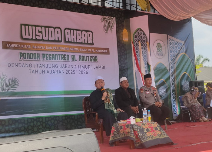 Perdana! Wisuda Akbar Pondok Pesantren Al Kautsar, Luluskan Ratusan Santri dan Siswa MI