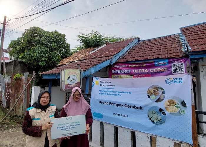 Dukung Pengembangan UMKM, YBM PLN UP3 Jambi Salurkan Bantuan Tingkatkan Ekonomi Para Pedagang