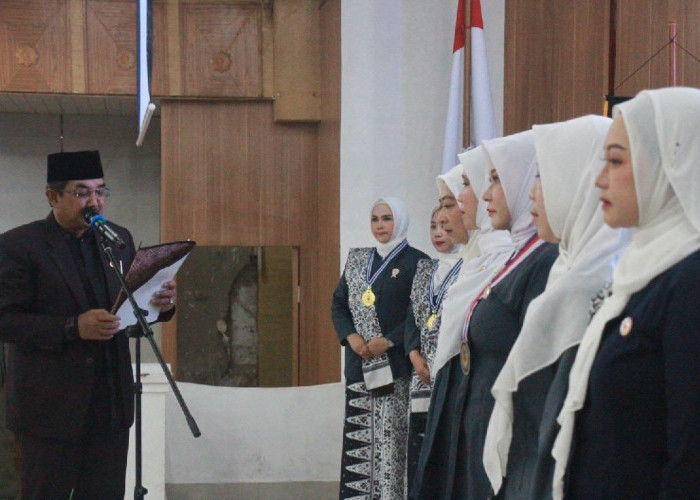 Kukuhkan Pengurus IBI Tanjab Barat, Bupati Anwar Sadat Dorong Penguatan Pelayanan Kesehatan Ibu dan Anak