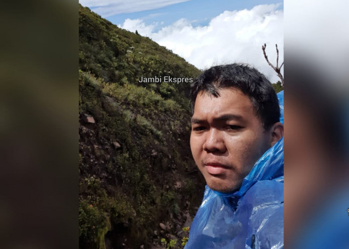 BREAKING NEWS: Pendaki Asal Surabaya Hilang di Gunung Kerinci, Pendakian Ditutup