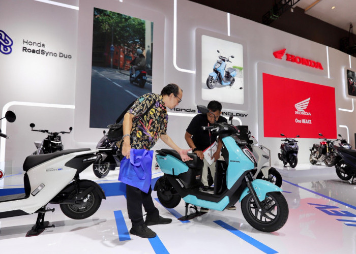 Kecanggihan Honda PCX 160 RoadSync dan Motor Listrik Futuristik di IIMS 2025