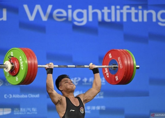 Lifter Rahmat Erwin Abdullah Raih Medali Emas Angkat Besi Kelas 73 kg di Asian Games 2026