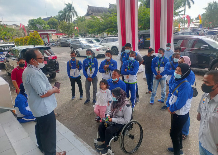 Sebut Dapat Diskriminasi Anggaran, Belasan Atlet Disabilitas Unjuk Rasa di Kantor DPRD 