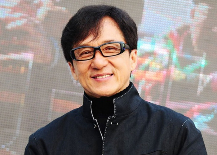 Dikenal Kaya Raya, Jackie Chan Punya Anak yang Hidupnya Susah