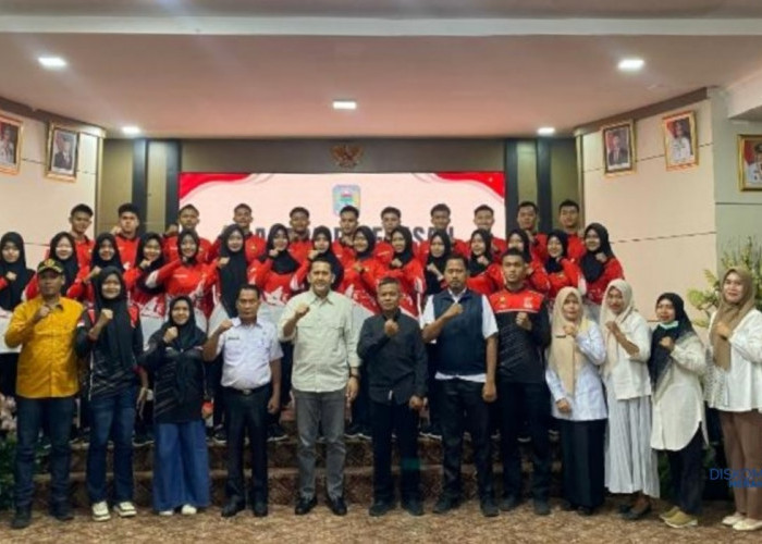 Bupati M. Syukur Lepas Rombongan Study Tour Paskibraka Merangin ke Lampung dan Sumsel