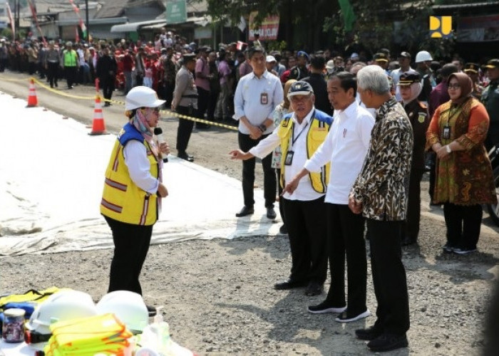 Presiden Jokowi Tinjau Penanganan Jalan Daerah di Kabupaten Sragen