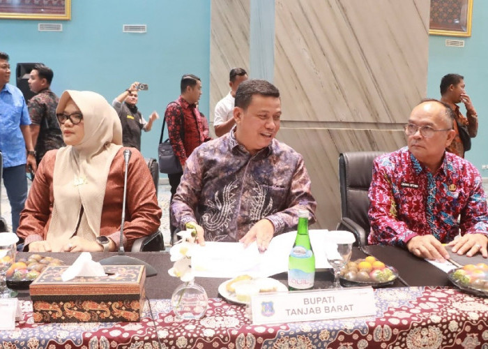 Wabup Katamso Hadiri RUPS Bank 9 Jambi, Gubernur Pastikan Transaksi Aman Pasca Insiden Siber