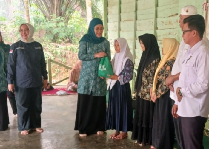 TP PKK dan BAZNAS Merangin Salurkan Sembako serta Layanan Kesehatan Gratis untuk Lansia dan Dhuafa