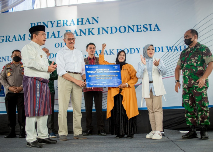 BI Salurkan Bantuan 3 Program Sosial, Dilaksanakan di Desa Tangkit