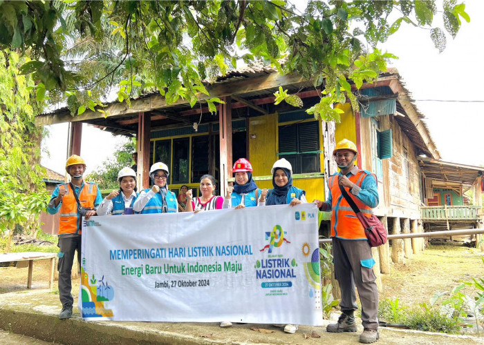 PLN ULP Seberang Kota Berikan Sambungan Listrik Gratis kepada Warga dalam Rangka Hari Listrik Nasional