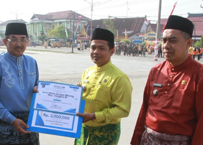 Pemkab Tanjab Barat Gelar Upacara Peringatan Hari Jadi ke-61 Sekaligus Apresiasi Kades dan Lurah Berprestasi